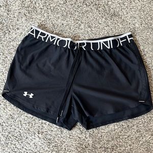 Black under armour shorts size medium